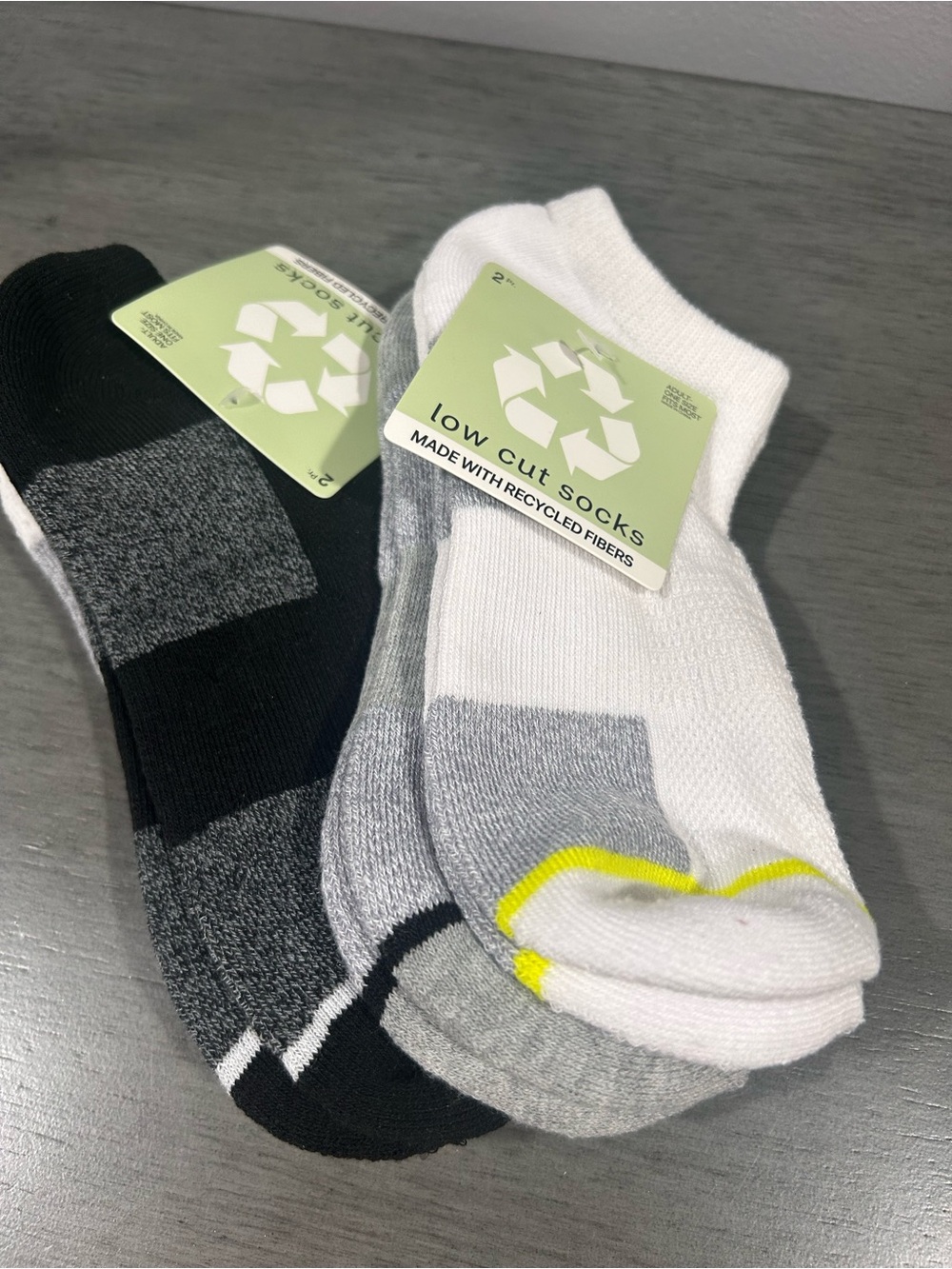 4 pair Low Cut Men's/Women’s Socks - White, Gray, Black